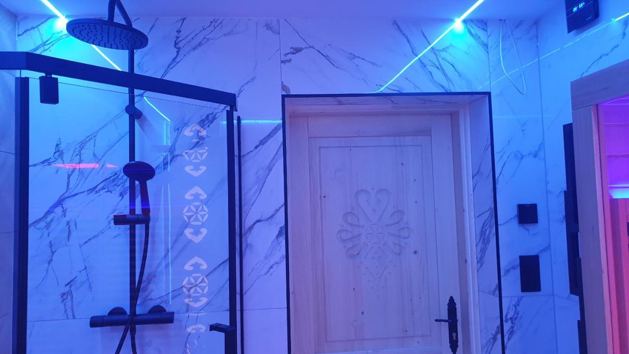 Villa Fortuna - Regionalne Apartamenty & Spa - Sauna, Grill, Jacuzzi Z Widokiem Na Tatry ザコパネ エクステリア 写真
